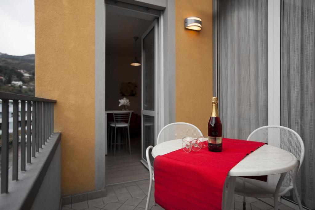 Casa Marco Lägenhet Torbole Sul Garda Rum bild